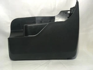 GMC SIERRA RIGHT FRONT FENDER MUD FLAP 2019-2021 NEW OEM GM  84621826 - Picture 1 of 2