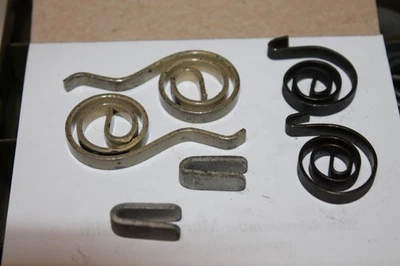 PLYMOUTH 1931-1932, RESORTES DE CERRADURA DE PUERTA DODGE 30-1931, MANTENIBLES, RESORTES REMOTOS Foto 1 de 3