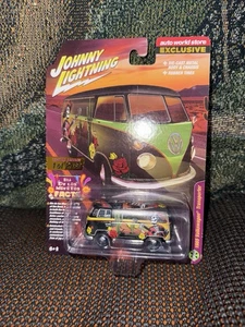 Johnny Lightning 1965 Volkswagen Transporter - Day of the Dead - Picture 1 of 1