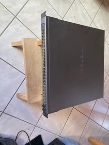 Netgear ProSafe GS748TPS 48-Port PoE Managed Gigabit Switch + 4 combo SFP Ports - Bild 1 von 4
