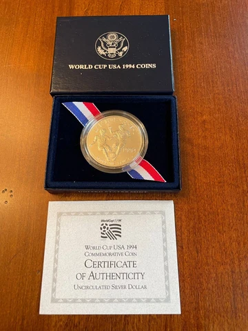 1994 US Mint uncirculated World Cup Silver Dollar in box with COA Cover
