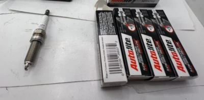 (QTY 4) Autolite Double Platinum Spark Plug APP5702 for 2025 Kia Seltos - Image 1 of 4