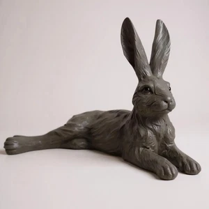 Laying Irish Hare Ornament Rabbit Statue Resin Indoor Outdoor Garden Decor Gift - Picture 1 of 4
