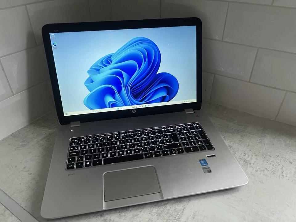 🎮 HP Envy 17-j140na | i5-4200M | 8GB | 256GB SSD | 840M 2GB | 17.3” | Win11 - image 1 of 4