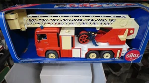 SIKU JUNIOR 1:16 MAN LADDER FIRE ENGINE TRUCK RED MADE GERMANY #6622 - Bild 1 von 7