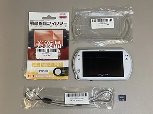 Sony PSP GO (WHITE) Bundle/Package Set - PSP N1000 - Picture 1 of 7
