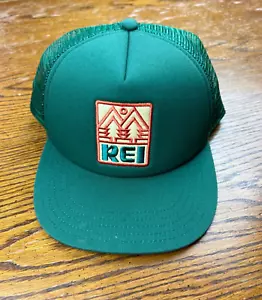 Grüne REI Truckermütze Snapback Gr. OSFM verstellbar Outdoor Freizeit - Bild 1 von 9