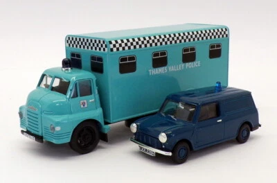 Corgi 1/43 Scale 08006 - Bedford S Control Unit Control & Mini Van Police - Image 1 of 4