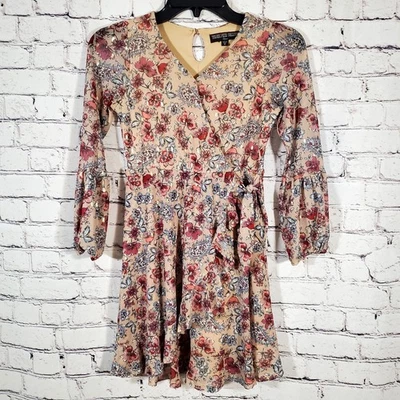 Three Pink Hearts Junior Girls Faux Wrap Lattern Sleeve Taupe Floral Dress Sz M - Image 1 of 4