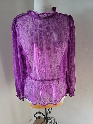 Blusa de renda Banana Republic chantilly tamanho grande roxa transparente capricho eduardiana  - Imagem 1 de 4