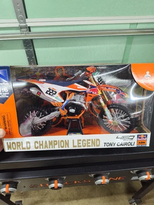 Tony Cairoli World Champ Edition 1:6 Ktm New Ray - Image 1 of 2