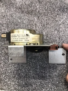 Frigidaire range oven door latch motor/switch 316415400 - Picture 1 of 4