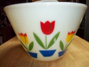 Vintage Ivory Fire King Tulip Bowl 9 1/2" **REDUCED** - Picture 1 of 3