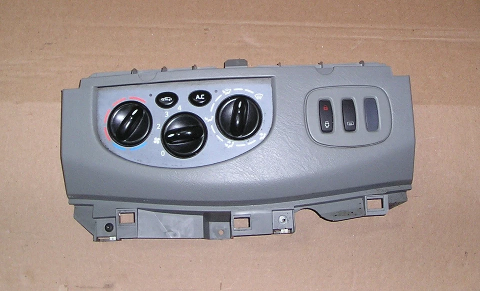 VAUXHALL VIVARO MK1 06-14 HEATER A/C CONTROL SWITCH UNIT & SWITCHES - 91166441 - Image 1 of 4
