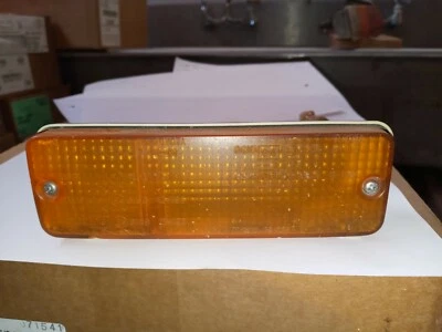 TOYOTA BUMPER MARKER LIGHT - Image 1 of 4