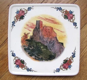Obernai Dessous de Plat 14,5 cm Alsace Faïenceries de Sarreguemines - Foto 1 di 4