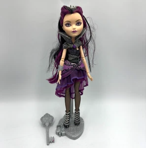 Ever After High Raven Queen Daughter First Chapter Rebel Puppe 2013 - unvollständig - Bild 1 von 6