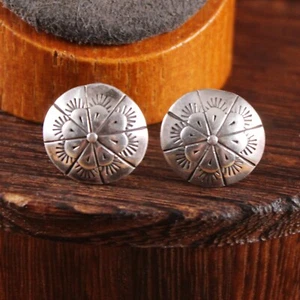 Navajo runde gestempelte Concho Ohrstecker Sterlingsilber 5/8 Zoll - Bild 1 von 4