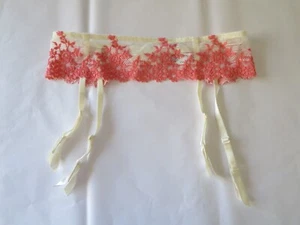 WACOAL EMBRACE LACE GARTER BELT #848291: IVORY/PEACH, SMALL, NWOT - Picture 1 of 3