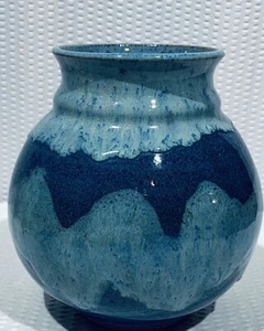 Blue Studio Art Pottery Vase ~ Artist Signed  ~ 6 3/4" - Paula Towry - Picture 1 of 7