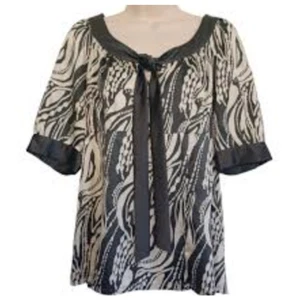 Mackie and Co by Bob Mackie Green and Cream Blouse Size 8 - Picture 1 of 6