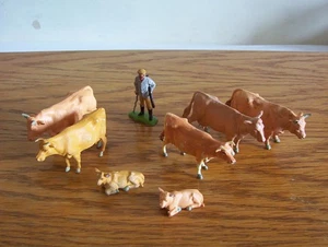 britains vintage farm toys animals lot of Jersey Cows & Farmer. - Bild 1 von 1