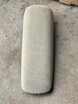 2000-2007 Toyota Highlander Center Console Lid Cover Armrest Beige Fabric OEM - Image 1 of 4