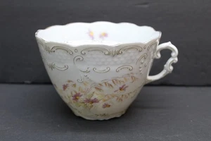 Grande tasse à moustache ancienne Allemagne fleurie 5" diamètre - Photo 1/4