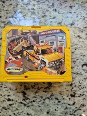 Vintage 2001 Mattel Matchbox MB GARAGE Yellow Building Case INCOMPLETE - Image 1 of 4