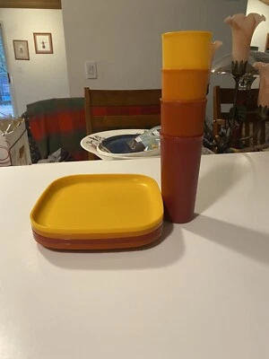 4 Platos y Tazas Cuadrados Tupperware De Colección Almuerzo Picnic Ensalada Otoño Otoño Cosecha Foto 1 de 4