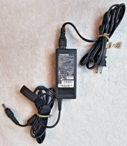 Genuine Toshiba Laptop Charger Adapter Power Supply PA3917U-1ACA 19V 3.42A 65W - Picture 1 of 6
