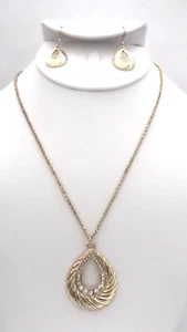 Juego de collar y pendiente colgante de lágrima con hendidura de cadena perforada de oro con piedras CLR - Imagen 1 de 6