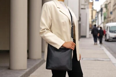 Damenhandtasche aus italienischem Echtleder praktisch & wunderschön! Schwarz - Bild 1 von 4