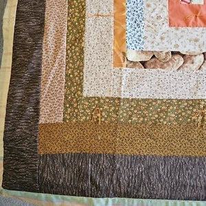 NEW, never used 77" X 60" Fall Themed Quilt. - Picture 1 of 8