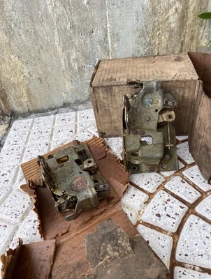 НОВЫЙ ИЗ СТАРЫХ ЗАПАСОВ 80 81 82 83 84 85 86 87 CHEVY MONTE CARLO EL CAMINO GMC CABALLERO ДВЕРНАЯ ЗАЩЕЛКА - Изображение 1 из 4