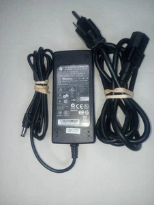 Li Shin International Netzteil - Modell - 0322B1224 Ausgang - 12 V - 2,0 A kostenloser Versand  - Bild 1 von 2