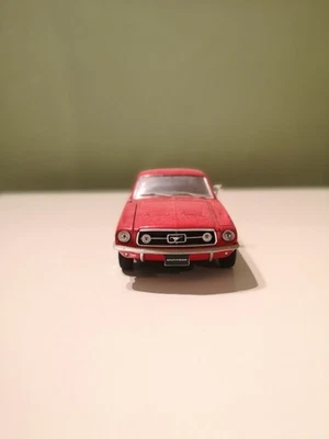 Ford Mustang GT Fastback 1967 Red 1:24 WELLY 2688 - Immagine 1 di 4