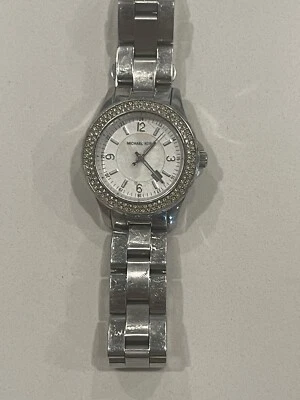 Michael Kors MK5584 Mujer Dos Tonos Pulsera Analógico Cuarzo Reloj Batería Nueva Foto 1 de 4