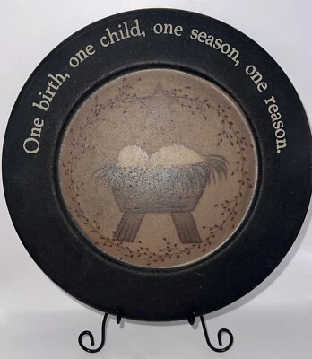 Barbara Lloyd Hearthside Collection Child In Manger Plate Primitive Christmas - Image 1 of 4