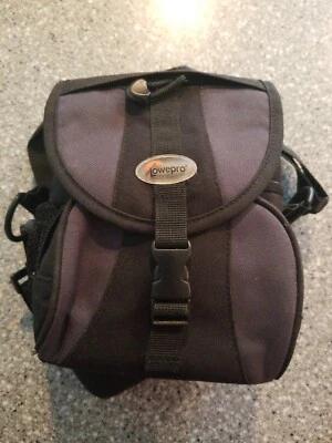 Lowepro Compact Camera Pouch Water Resistant Case Black Digital Camera Bag  - Image 1 of 4