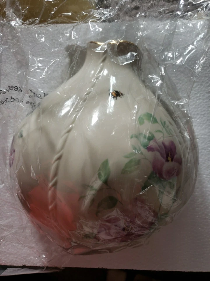 Lenox Morningside Cottage Globe Vase Floral Bee Dragonfly W/box