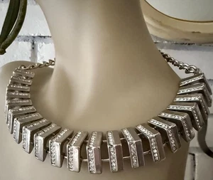 NACHLASS BCBGMAXAZRIA VERSILBERT STATEMENT HALSBAND MODERNIST HALSKETTE KRISTALL - Bild 1 von 14