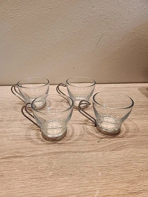 Covetro 4 xícaras de café expresso/demitasse copos italianos finos Bormioli Rocco Casa em excelente estado usado - Imagem 1 de 4