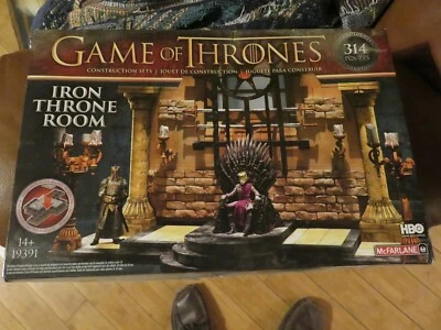 McFARLANE GAME OF THRONES IRON THRONE ROOM Set  - Image 1 of 2