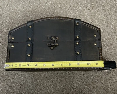 Vintage Miscellaneous Storage Chest - Image 1 of 4