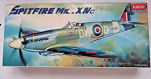 Clásico 1993 Academy 1/72 Segunda Guerra Mundial Brit Supermarine Spitfire Mk.XNc Fighter de colección - Imagen 1 de 2