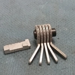 CURTIS CLIPPER MODEL 15 KEY CUTTER SET OF CAM FORD-1, CARRIAGE FORD-1 - Picture 1 of 3