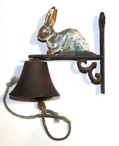 Sweet Vtg Cottage Shabby Wall Hanging Cast Iron BUNNY RABBIT DINNER Porch BELL - Picture 1 of 11