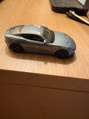 Hot Wheels - Mainline - Jaguar F-Type 2020 '20 - Plateado - BONITO Foto 1 de 3