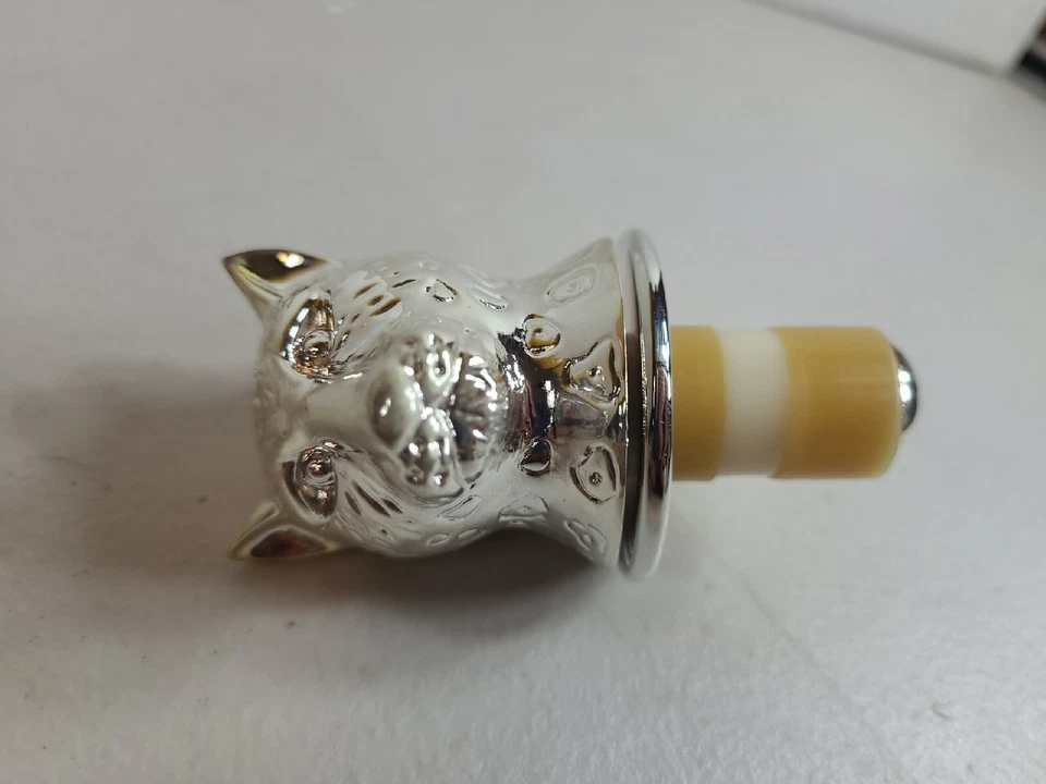 Wine Bottle Stopper Cat Cheetah Leopard Tiger Puma Lion 14 D6 - Image 1 of 4